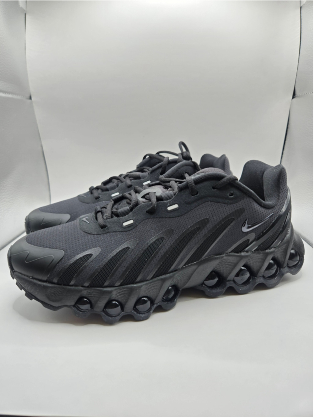 Nike Boys Air Max DN8 Sneakers Black Anthracite Size 6Y
